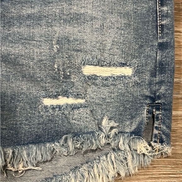 We the free curvy denim distressed button fly jean shorts size 28 - Picture 3 of 7